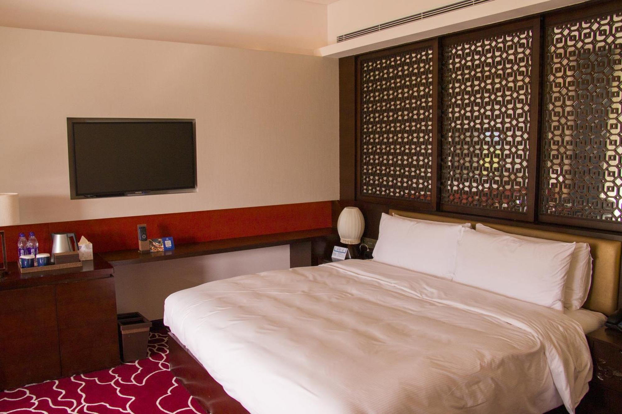 Hilton Linzhi Resort Lâm Tri Ngoại thất bức ảnh