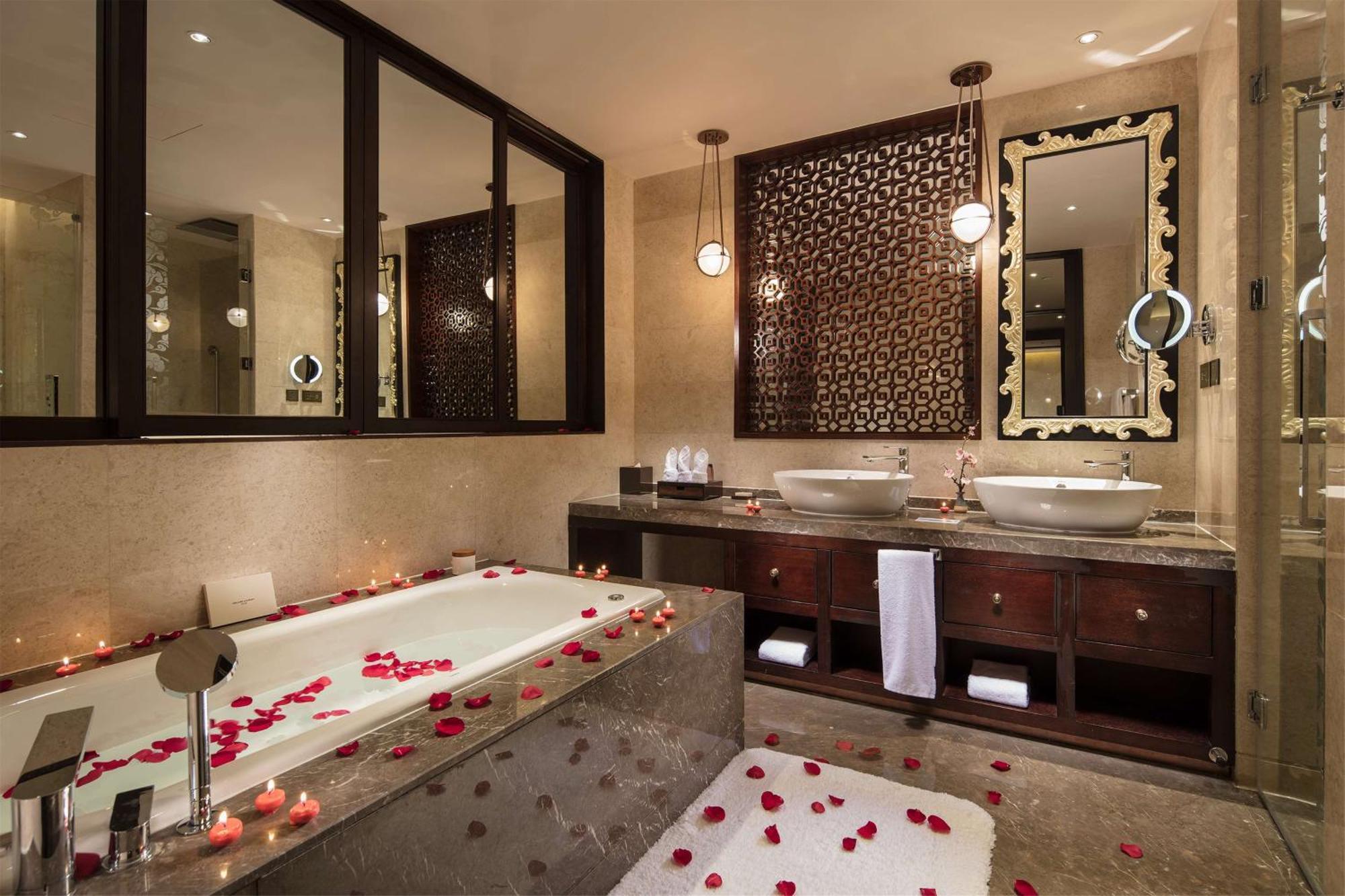 Hilton Linzhi Resort Lâm Tri Ngoại thất bức ảnh