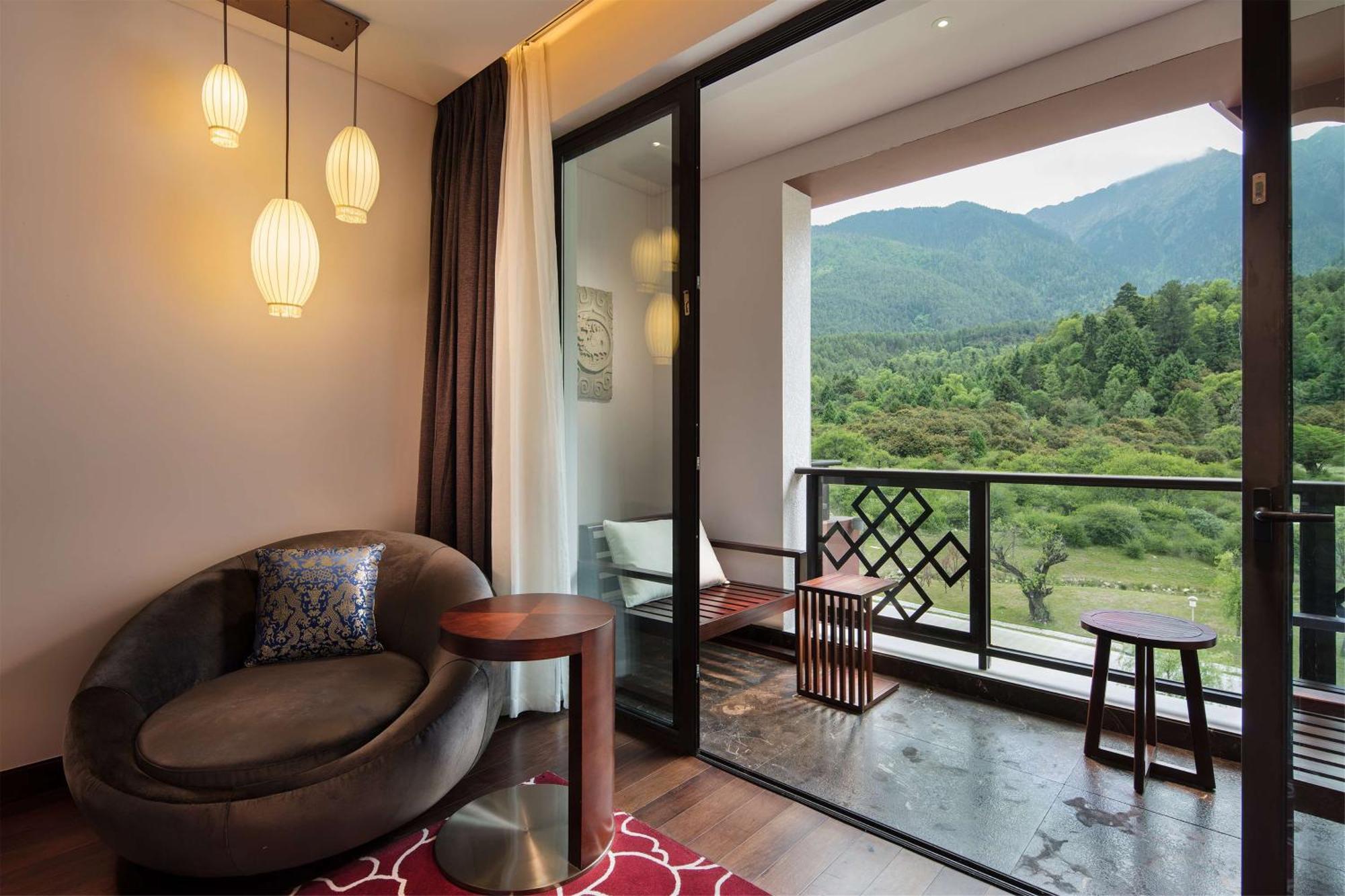 Hilton Linzhi Resort Lâm Tri Ngoại thất bức ảnh