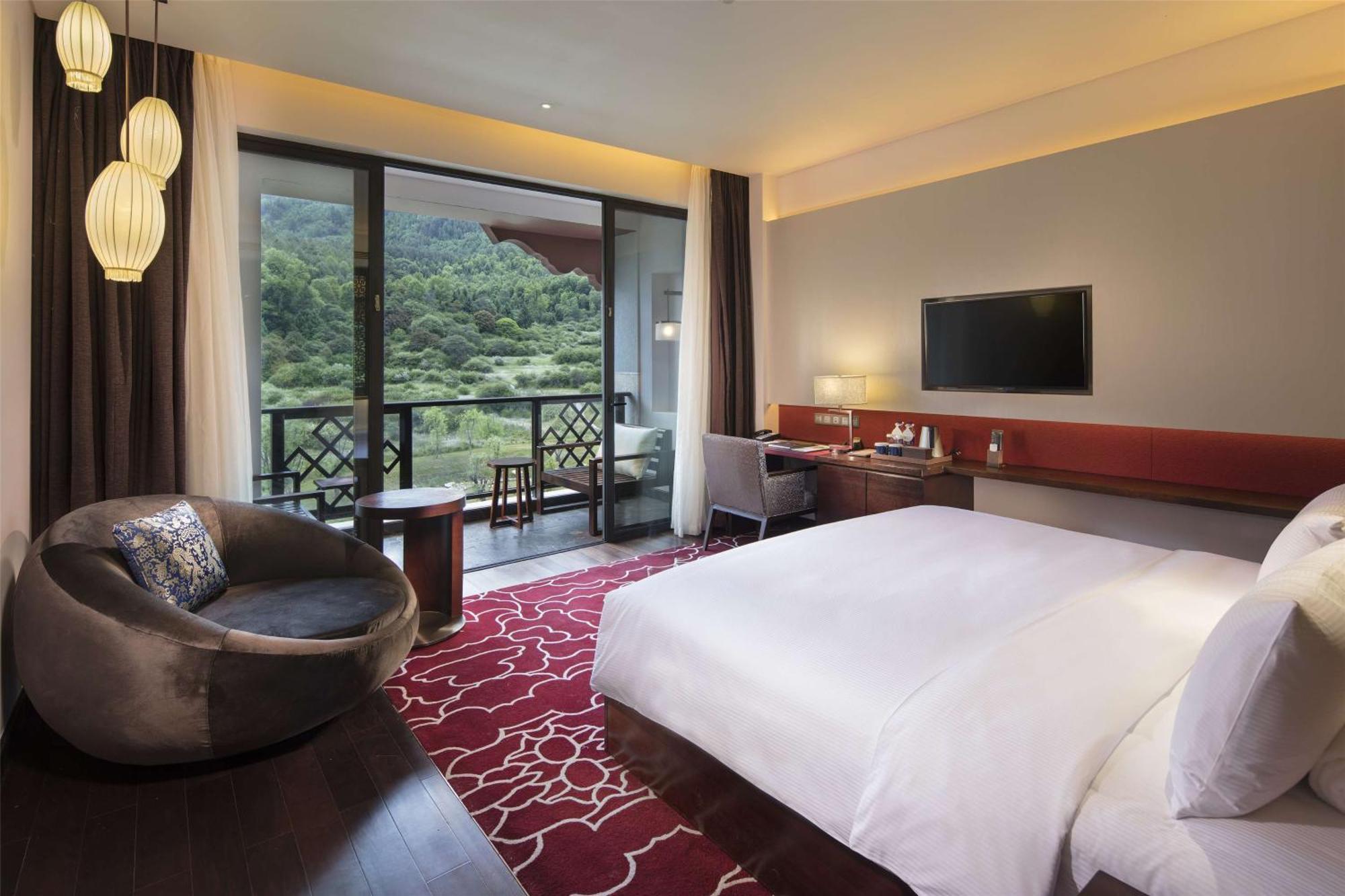 Hilton Linzhi Resort Lâm Tri Ngoại thất bức ảnh