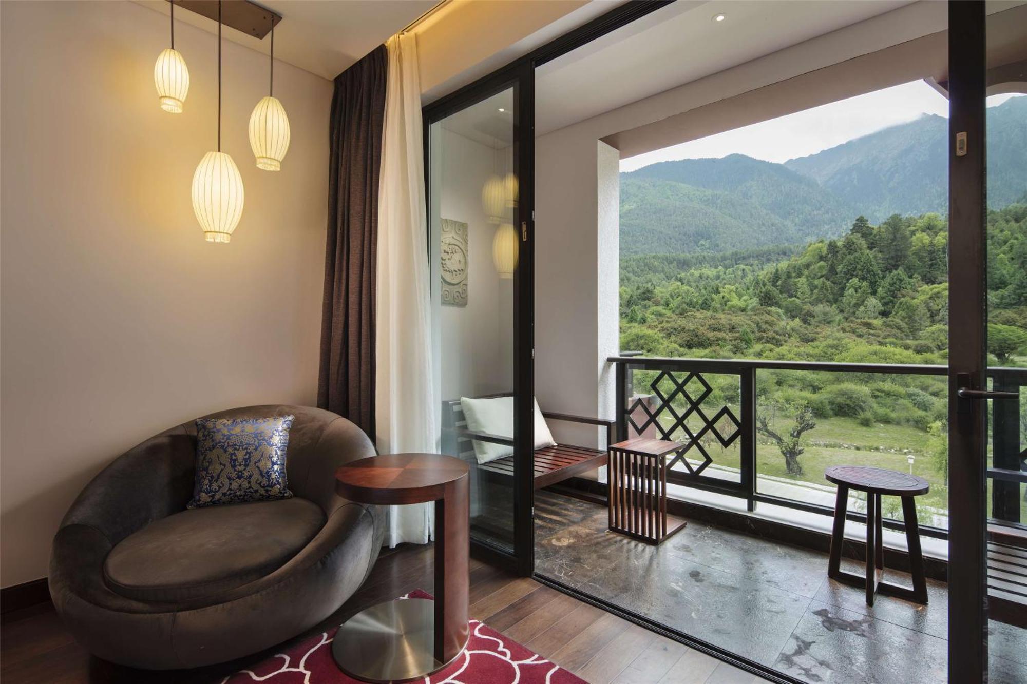 Hilton Linzhi Resort Lâm Tri Ngoại thất bức ảnh