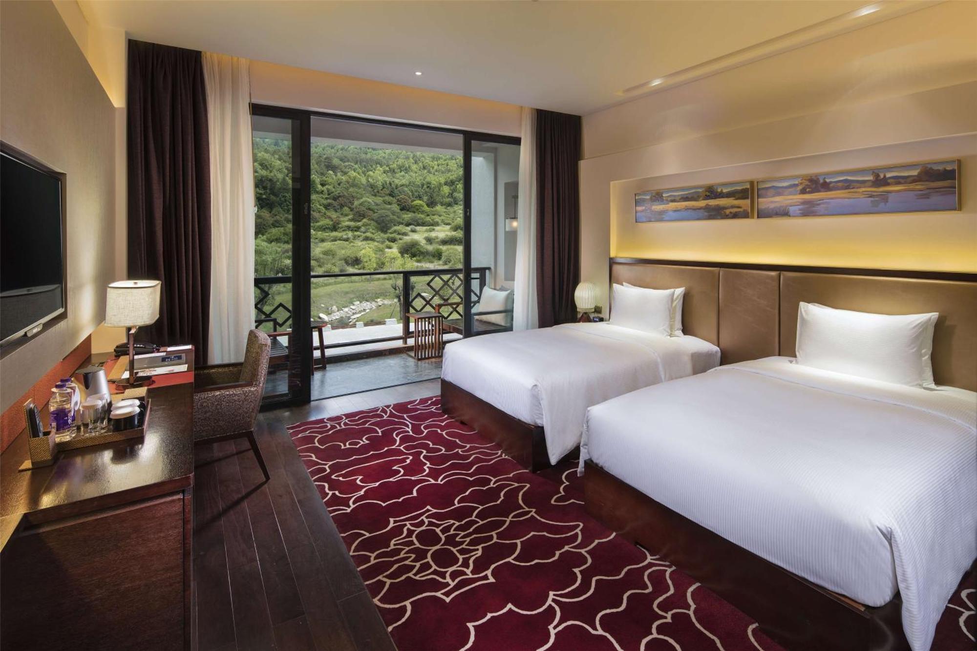 Hilton Linzhi Resort Lâm Tri Ngoại thất bức ảnh