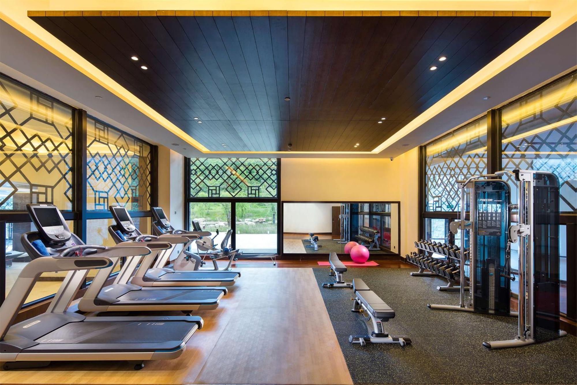 Hilton Linzhi Resort Lâm Tri Ngoại thất bức ảnh