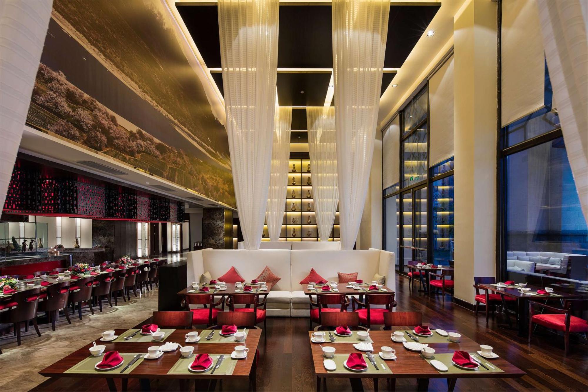 Hilton Linzhi Resort Lâm Tri Ngoại thất bức ảnh