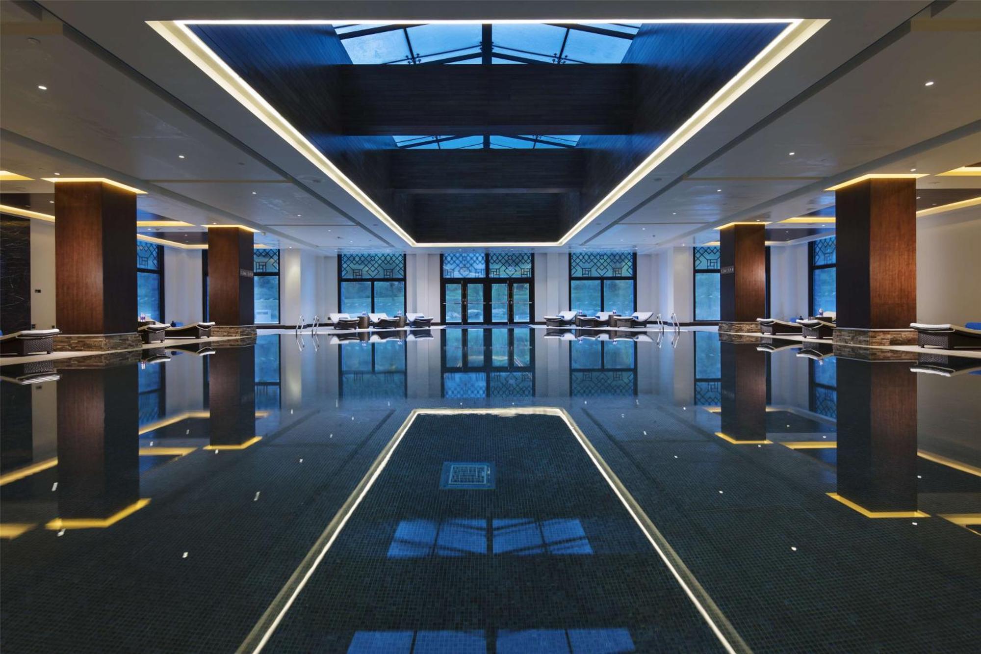 Hilton Linzhi Resort Lâm Tri Ngoại thất bức ảnh
